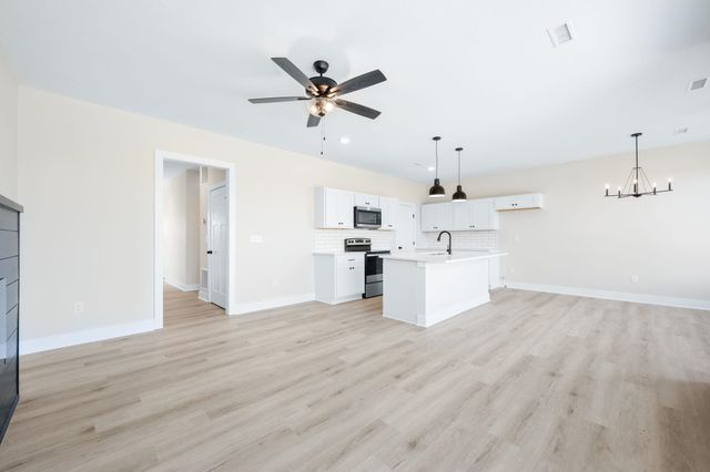 2290 S Horseback St, Wichita, KS 67230