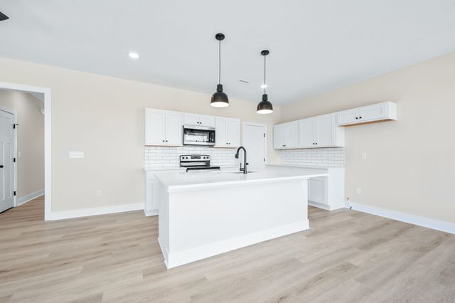 2290 S Horseback St, Wichita, KS 67230