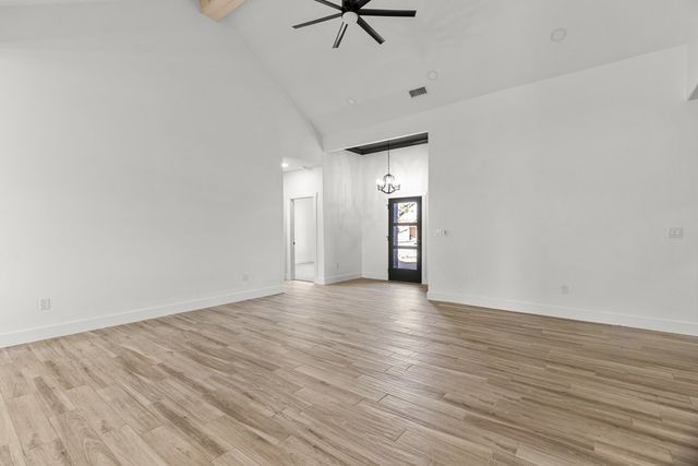 707 NW 6th St, Andrews, TX 79714