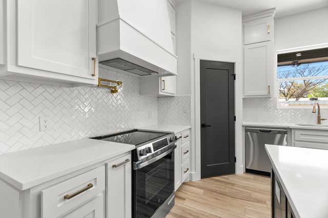 707 NW 6th St, Andrews, TX 79714