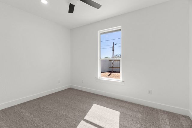 707 NW 6th St, Andrews, TX 79714