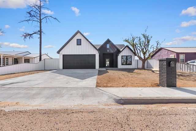 707 NW 6th St, Andrews, TX 79714