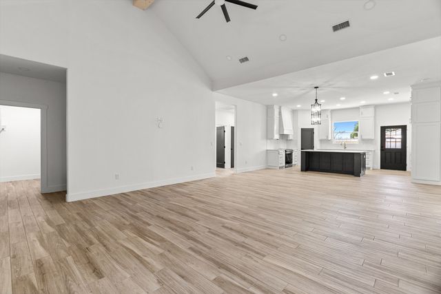 707 NW 6th St, Andrews, TX 79714