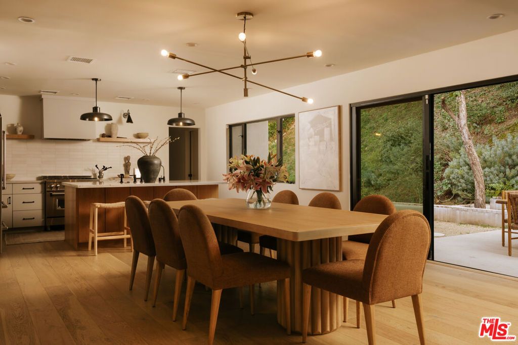 3420 Castlewoods Place, Sherman Oaks, CA 91403 — exterior