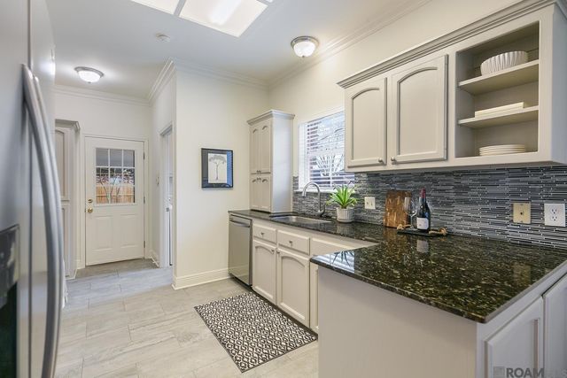 18553 Lake Iris Ave, Baton Rouge, LA 70817