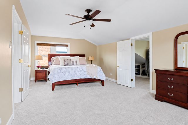 5523 W Pensacola Avenue, Chicago, IL 60641