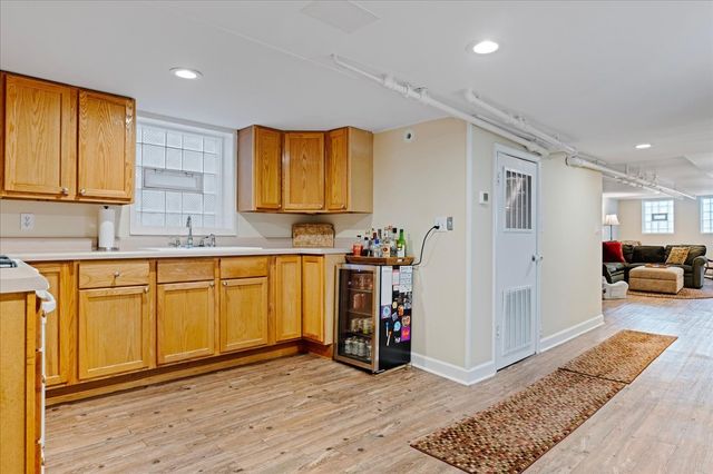 5523 W Pensacola Avenue, Chicago, IL 60641