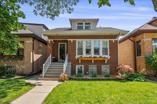 5523 W Pensacola Avenue, Chicago, IL 60641