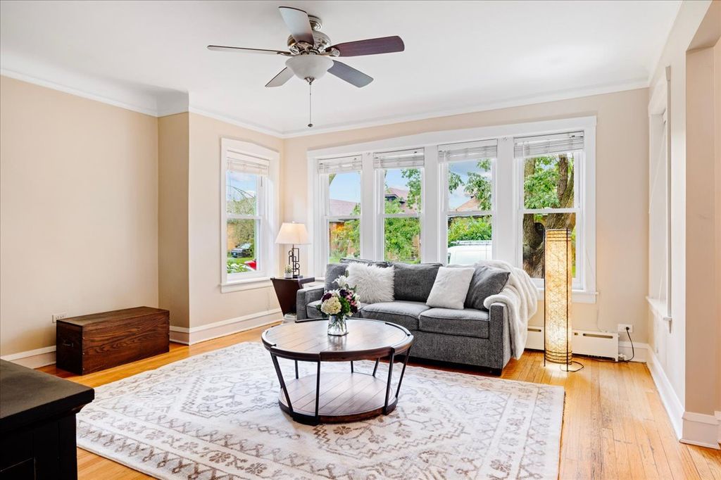 5523 W Pensacola Avenue, Chicago, IL 60641 — photo 4