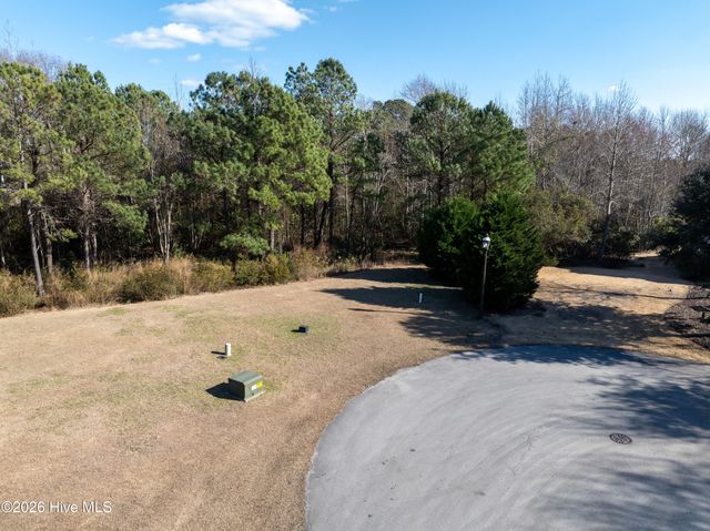 415 Wisteria Lane, Holly Ridge, NC 28445
