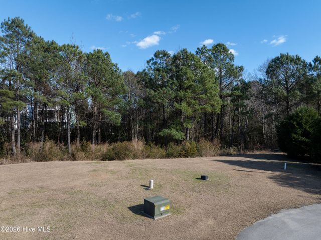 415 Wisteria Lane, Holly Ridge, NC 28445
