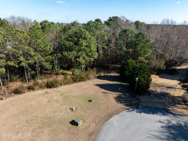 415 Wisteria Lane, Holly Ridge, NC 28445