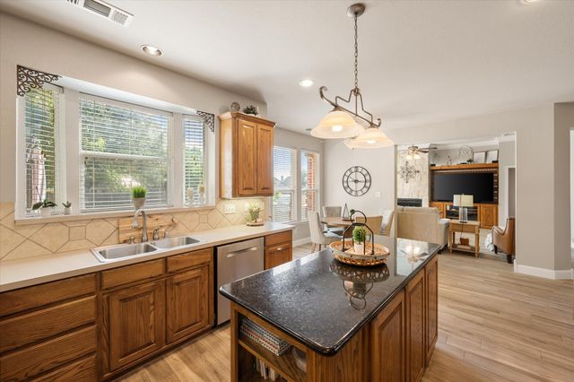 1910 Yarmouth Court, Mansfield, TX 76063
