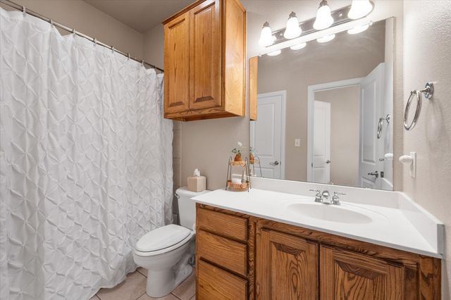 1910 Yarmouth Court, Mansfield, TX 76063