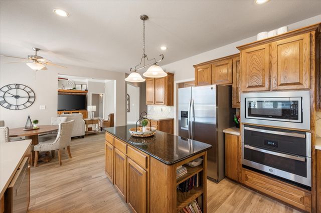 1910 Yarmouth Court, Mansfield, TX 76063