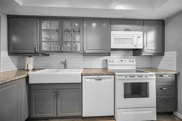 400 GLENNES LANE 107, Dunedin, FL 34698