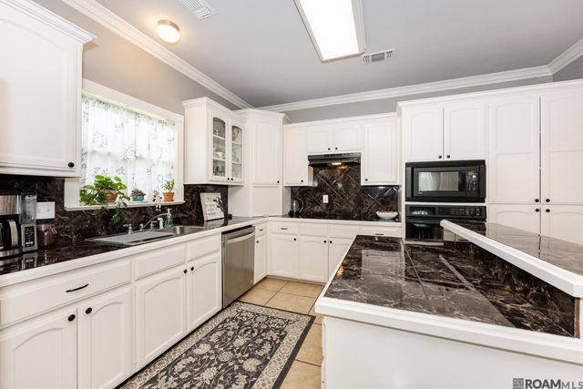 38642 N London Ave, Prairieville, LA 70769