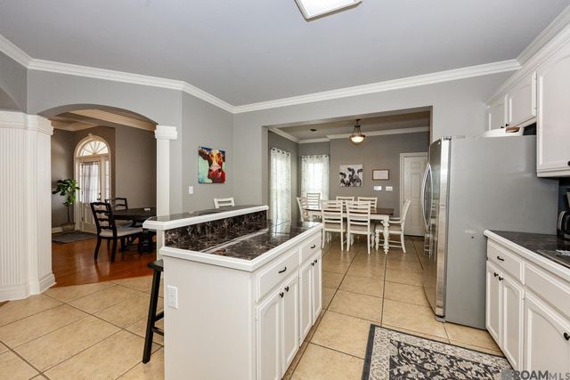 38642 N London Ave, Prairieville, LA 70769
