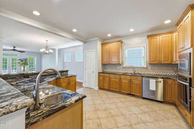 517 Commons Walk Circle, Cary, NC 27519