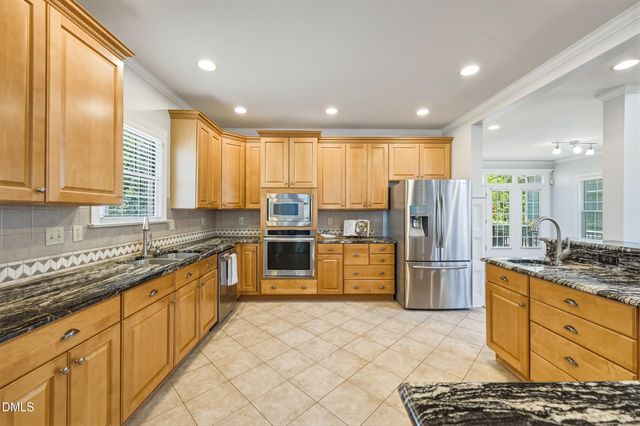 517 Commons Walk Circle, Cary, NC 27519
