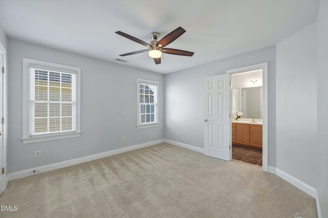 517 Commons Walk Circle, Cary, NC 27519