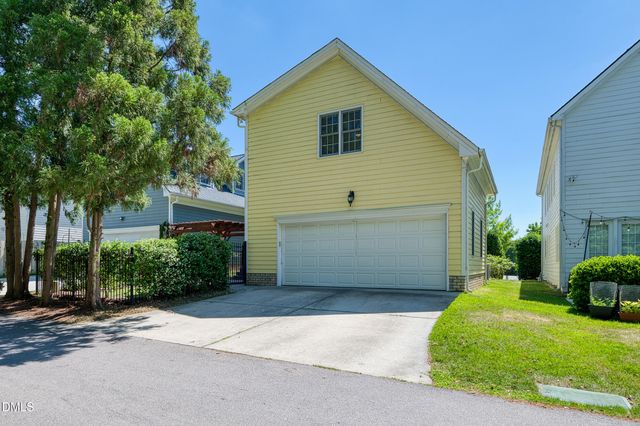 517 Commons Walk Circle, Cary, NC 27519