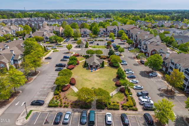 517 Commons Walk Circle, Cary, NC 27519