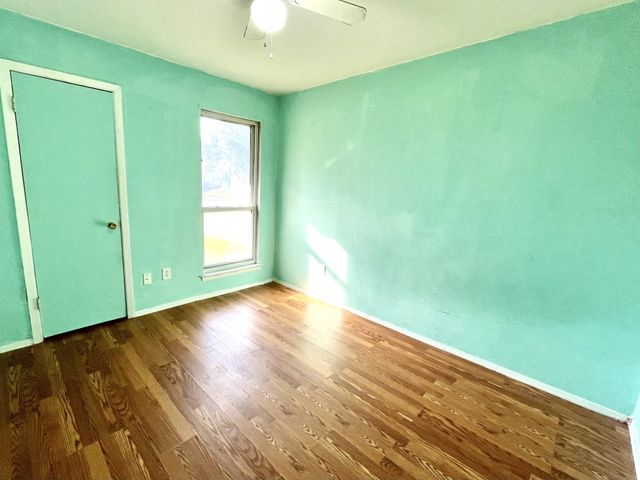 1900 Robinson Street, Irving, TX 75060