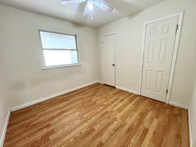 1900 Robinson Street, Irving, TX 75060