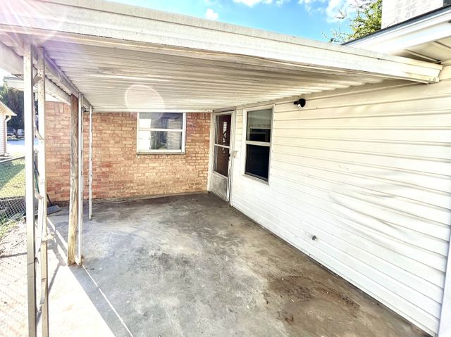 1900 Robinson Street, Irving, TX 75060