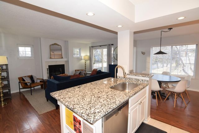 15635 24th Avenue N D, Plymouth, MN 55447