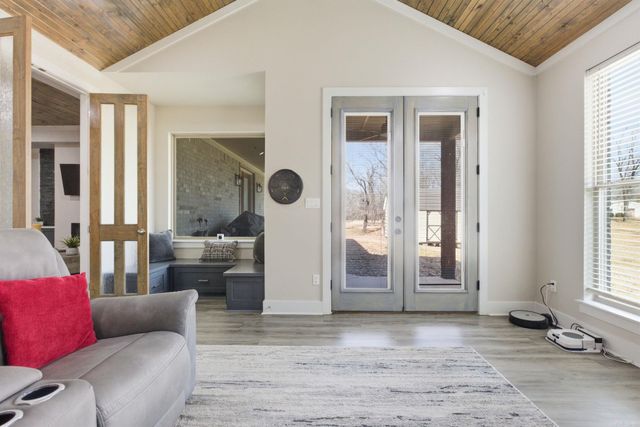 21650 Pleasant Drive, Hensley, AR 72065