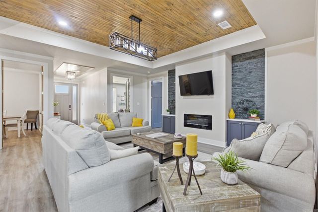 21650 Pleasant Drive, Hensley, AR 72065