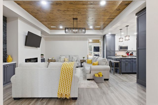 21650 Pleasant Drive, Hensley, AR 72065