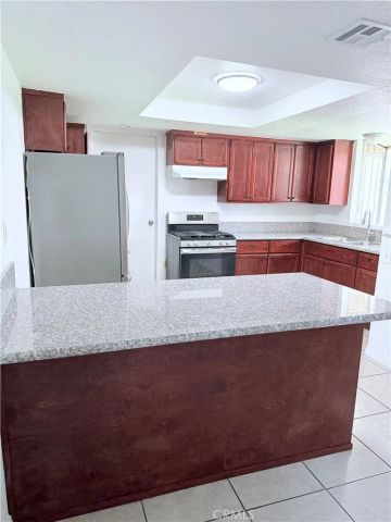 13100 Foothill, Los Angeles, CA 91342