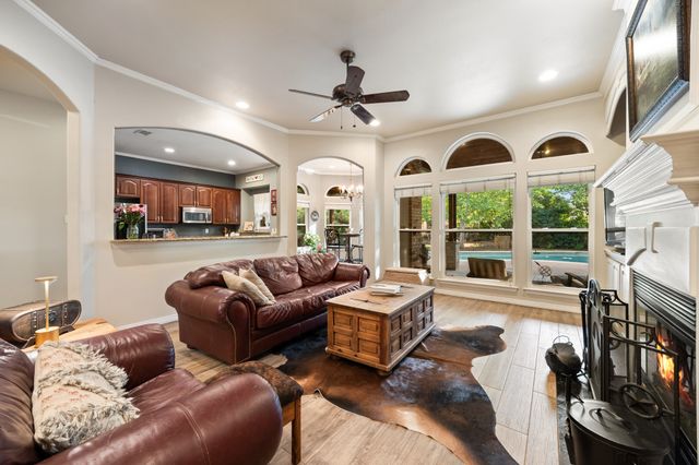 810 Cross Timbers Drive, Double Oak, TX 75077