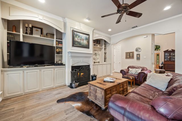 810 Cross Timbers Drive, Double Oak, TX 75077