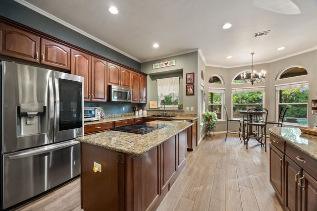 810 Cross Timbers Drive, Double Oak, TX 75077
