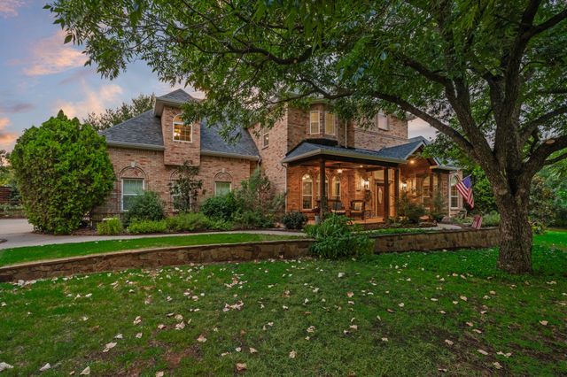 810 Cross Timbers Drive, Double Oak, TX 75077