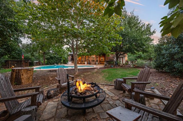 810 Cross Timbers Drive, Double Oak, TX 75077