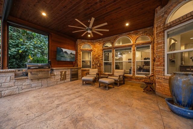 810 Cross Timbers Drive, Double Oak, TX 75077