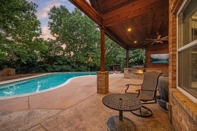 810 Cross Timbers Drive, Double Oak, TX 75077