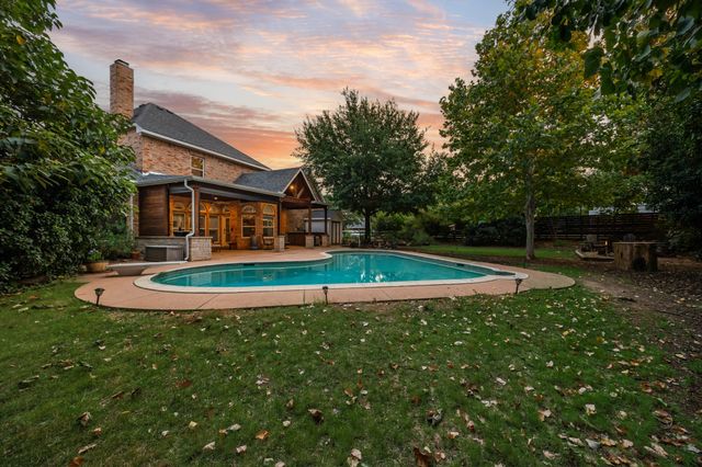 810 Cross Timbers Drive, Double Oak, TX 75077