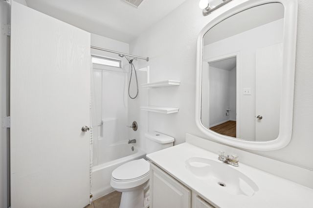 1747 Preston On The Lake Boulevard, Little Elm, TX 75068