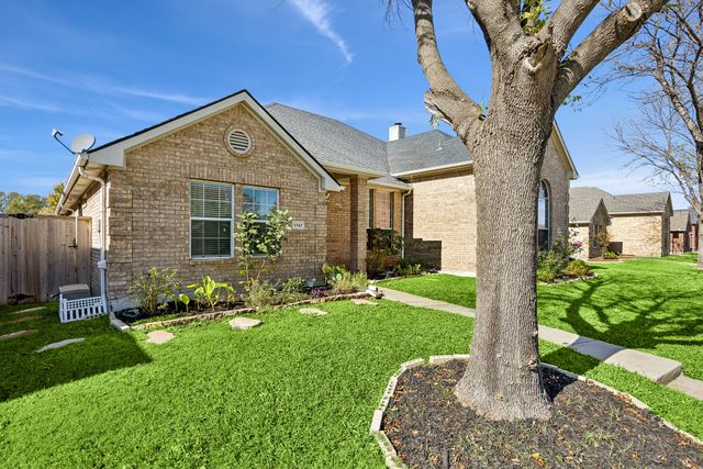 1747 Preston On The Lake Boulevard, Little Elm, TX 75068
