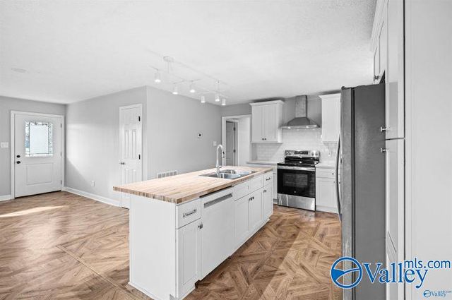 21528 Edgewood Road, Athens, AL 35614
