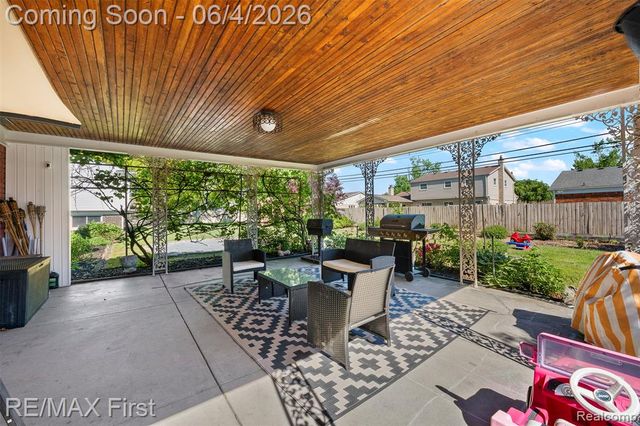 26376 Lawrence Drive, Dearborn Heights, MI 48127