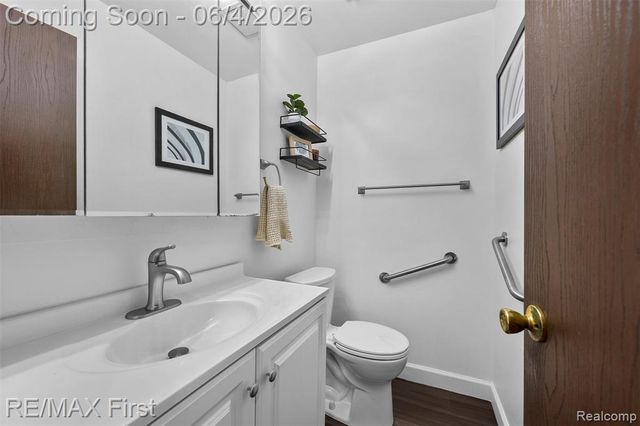 26376 Lawrence Drive, Dearborn Heights, MI 48127