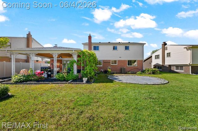 26376 Lawrence Drive, Dearborn Heights, MI 48127