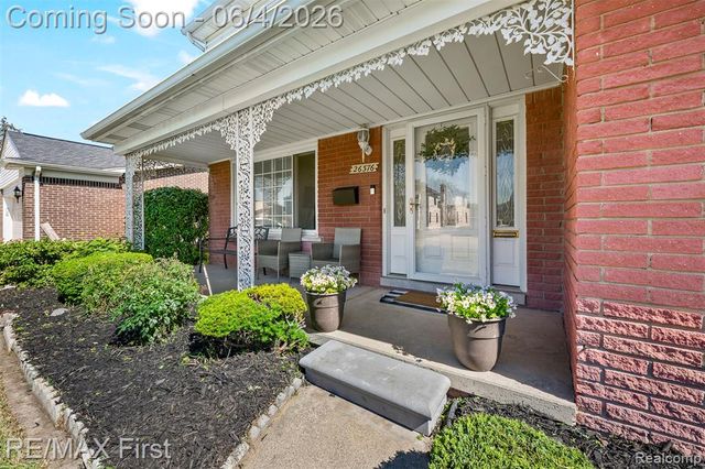 26376 Lawrence Drive, Dearborn Heights, MI 48127